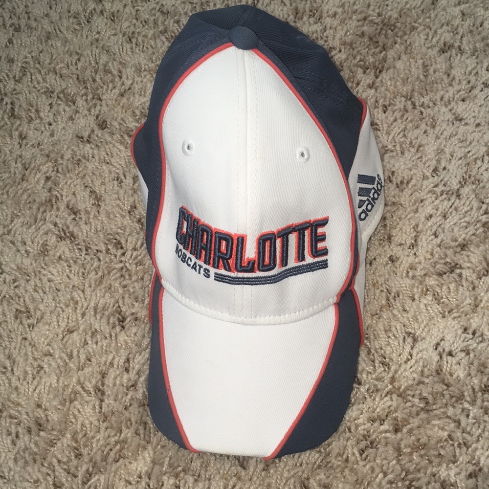 Adidas Charlotte bobcats Hat